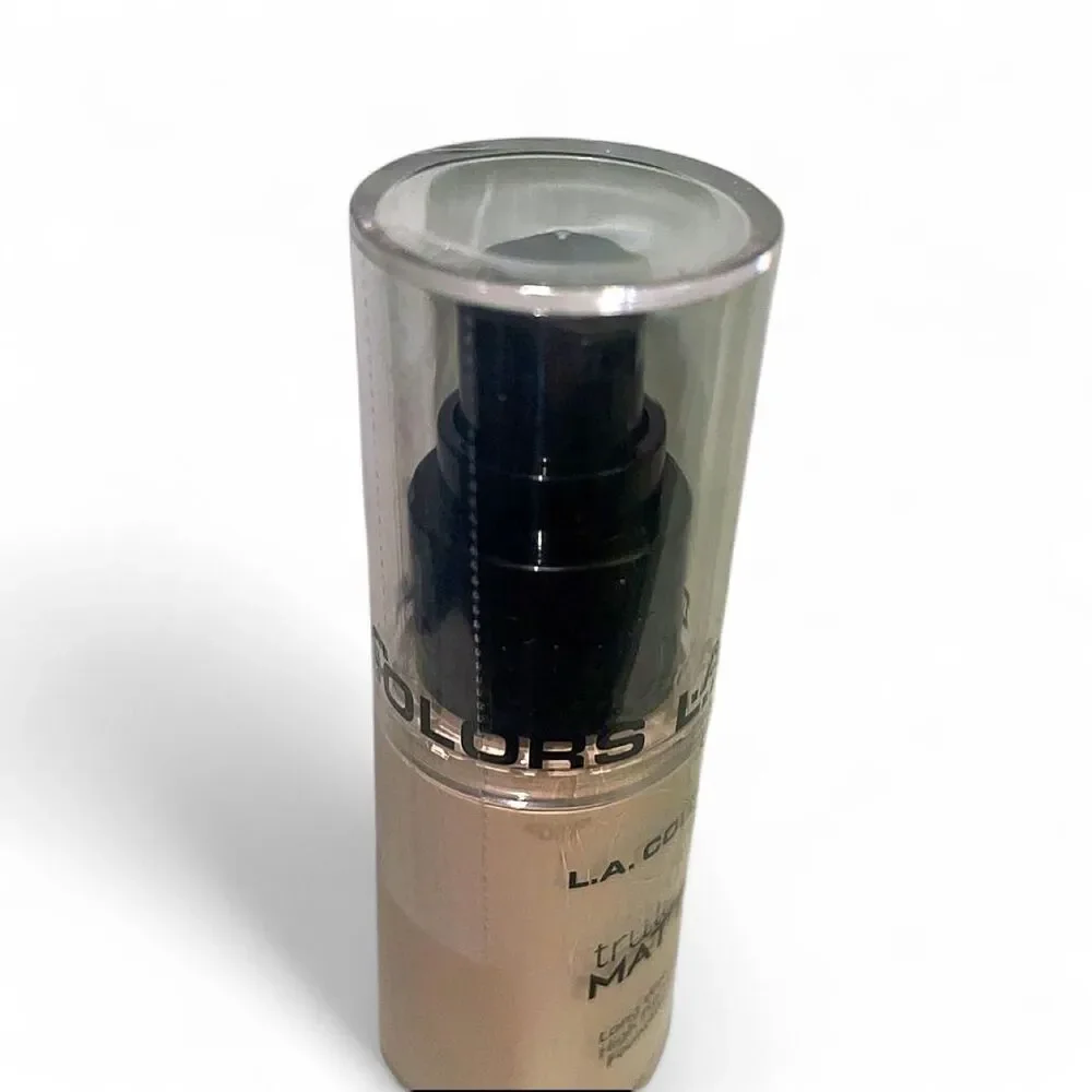 L.A. Colors Truly Matte Long Wearing High Pigment Foundation CLM351 Porcelain